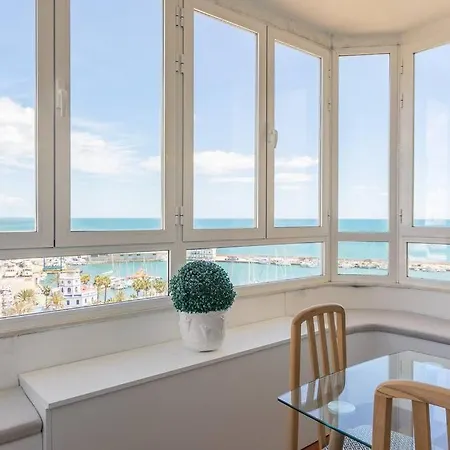 Seaview Marine Port With Pools Apartament